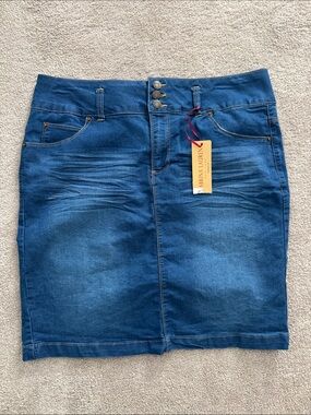 Sabrina Lauren Stretch Denim Skirt